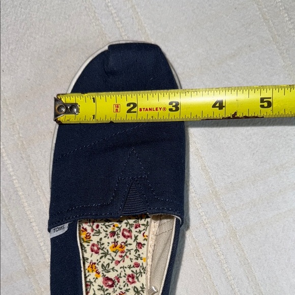 Youth Toms Blue Alpargata Slip On Shoes 3 US EUC - Picture 6 of 6